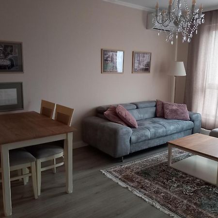 Private Apartments In White Rock Castle Balchik Esterno foto