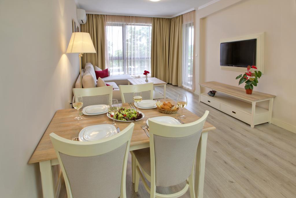 Private Apartments In White Rock Castle Balchik Camera foto