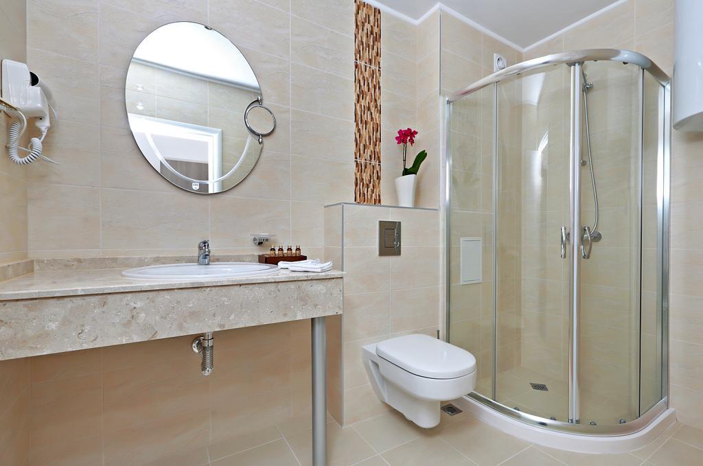 Private Apartments In White Rock Castle Balchik Camera foto