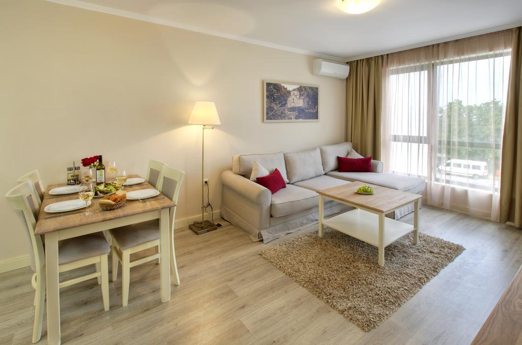 Private Apartments In White Rock Castle Balchik Camera foto